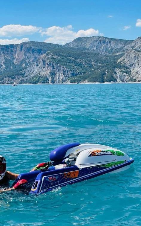 Bateau KAWASAKI 2t jet ski seadoo spark superjet yamaha 750, Watersport en Boten, Jetski's en Waterscooters, Zo goed als nieuw