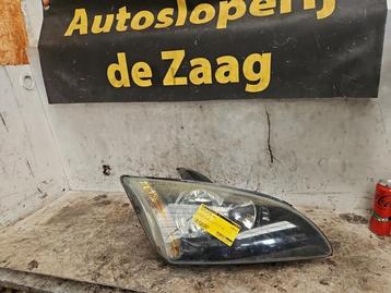 Koplamp rechts van een Ford Focus beschikbaar voor biedingen