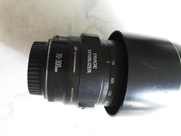 Digitale camera canon eos 1300d+ lens 70-300 van canon.  beschikbaar voor biedingen
