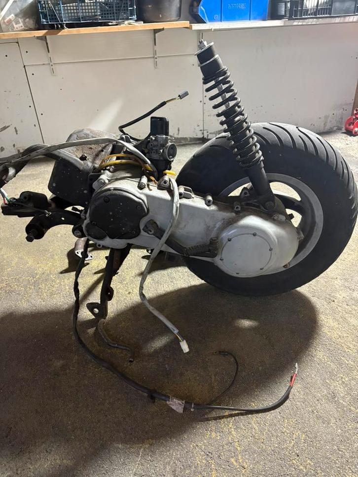 Piaggio 2t blok tekoop voledig plug and play‼️, Fietsen en Brommers, Brommeronderdelen | Scooters, Piaggio, Blok, Ophalen