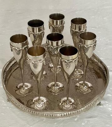 RARE Service Flûtes à champagne et plateau métal argenté beschikbaar voor biedingen