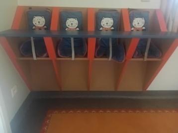 Creche of onthaalmoeder kinderstoeltjes beschikbaar voor biedingen