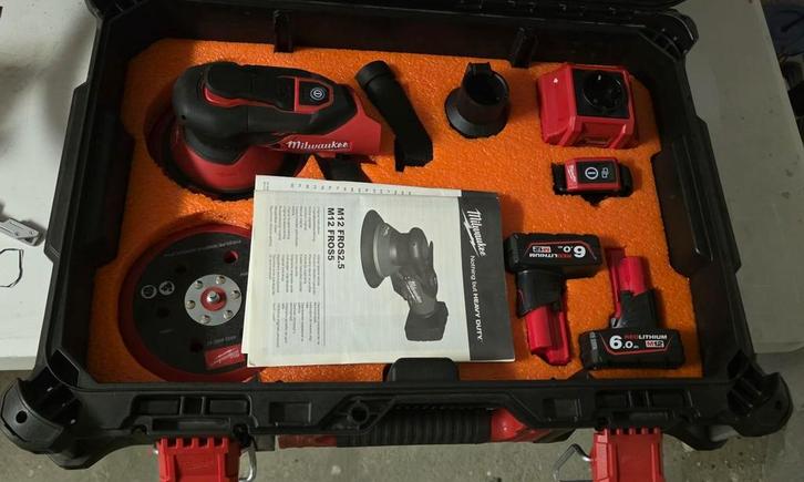 Ponceuse milwaukee, Doe-het-zelf en Bouw, Gereedschap | Schuurmachines, Nieuw, Vlakschuurmachine, 1200 watt of meer, Ophalen