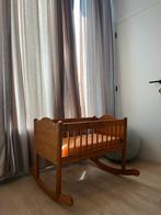 Houten wieg / babybed, Kinderen en Baby's, Babywiegjes en Ledikanten, Ophalen, Zo goed als nieuw, Wieg