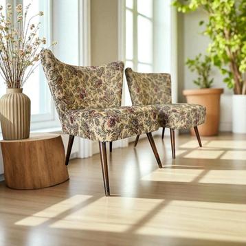 Set van 2 vintage gebloemde cocktailstoelen / fauteuils  beschikbaar voor biedingen