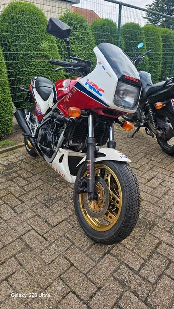 Intercepteur Honda VF750F