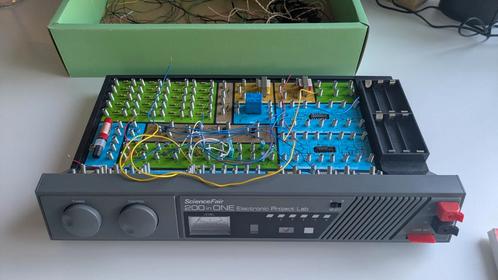gratis 200-in-1 elektronicaset vanaf 10 jaar (jaren 90 ;-)), Hobby en Vrije tijd, Elektronica-componenten, Gebruikt, Ophalen of Verzenden