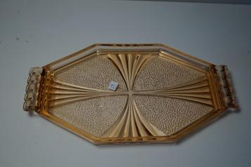 Art-deco schaal , in geperst glas.. beschikbaar voor biedingen