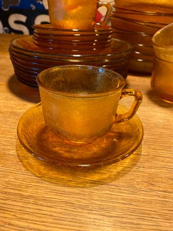 Losse stukken servies Arcopal bruin beschikbaar voor biedingen