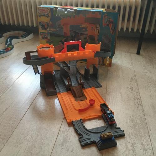 Thomas de Trein - Take-n-Play - Avonturen kasteel, Kinderen en Baby's, Speelgoed | Thomas de Trein, Gebruikt, Ophalen of Verzenden