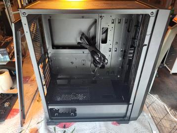 Pc behuizing beschikbaar voor biedingen