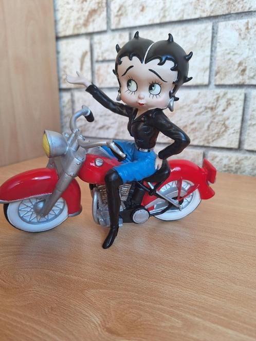Betty Boop op een vintage motorfiets. 2001 zeer zeldzaam, Verzamelen, Beelden en Beeldjes, Nieuw, Mens, Ophalen of Verzenden