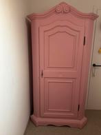 Kledingkast roze, Enlèvement