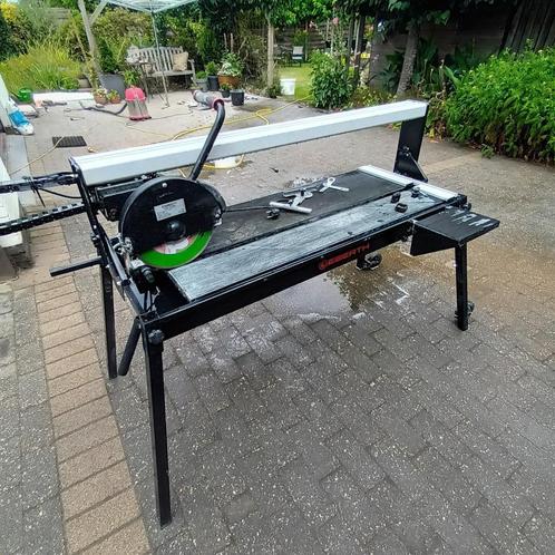Tegelzaagmachine professqioneel, Doe-het-zelf en Bouw, Gereedschap | Zaagmachines, Zo goed als nieuw, 1200 watt of meer, 30 tot 70 mm