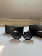 Prada zonnebril, Ophalen, Zo goed als nieuw, Zonnebril