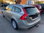 Volvo V60 Kinetic MET GARANTIE (bj 2012), Voorwielaandrijving, Euro 5, Stof, Gebruikt