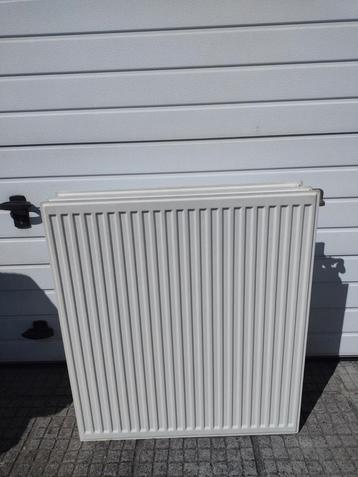 Radiator / verwarming H90 x B80 x D15 cm beschikbaar voor biedingen