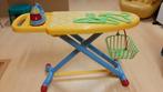Strijkplankje voor kinderen, met strijkijzer, hangers, mand., Ophalen, Zo goed als nieuw