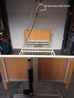 Lit médical électrique + matelas & table de lit, Enlèvement, Utilisé