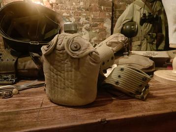 Ensemble Gourde + Ceinturon US WW2 disponible aux enchères