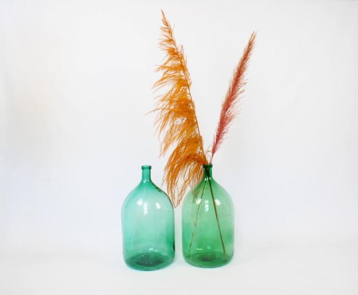oude cilindrische groene fles, dame jeanne, Huis en Inrichting, Woonaccessoires | Vazen, Gebruikt, Groen, 50 tot 75 cm, Glas, Ophalen