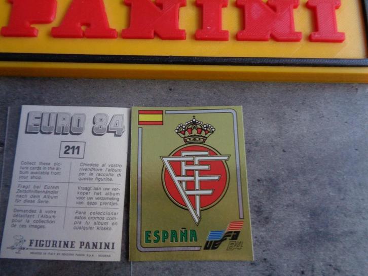 PANINI VOETBAL STICKER EURO 84 EK EMBLEEM NR 211  BADGE ONGE, Hobby en Vrije tijd, Stickers en Plaatjes, Sticker, Ophalen of Verzenden