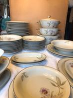 Service da table complet motif orchidées, Antiek en Kunst, Antiek | Servies compleet, Ophalen