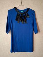 Opvallende blauwe Flair Peggy top met strikken en ruches, Kleding | Dames, Flair, Blauw, Maat 42/44 (L), Ophalen of Verzenden