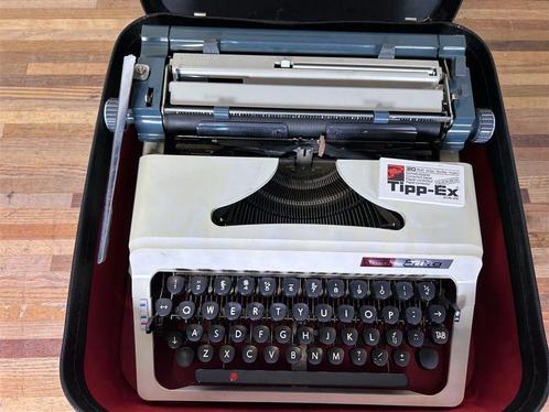 A1423. Erika model 69 vintage typemachine uit DDR met koffer, Diversen, Typemachines, Gebruikt, Ophalen of Verzenden