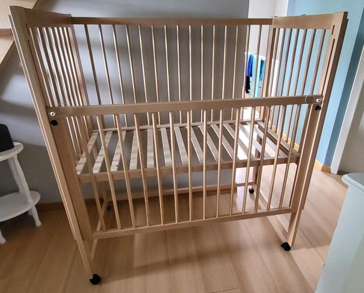 Rugvriendelijk babybedje, Kinderen en Baby's, Babywiegjes en Ledikanten, Zo goed als nieuw, Ledikant, Ophalen