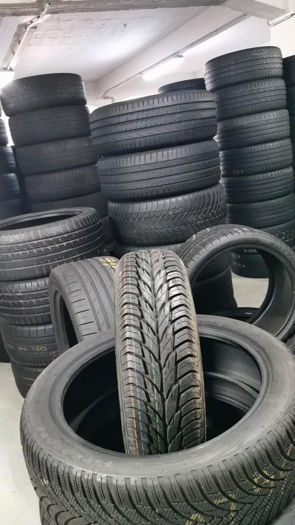 16565r13 165 65 r13 165/65/r13 uniroyal nouveau avec montage, Autos : Pièces & Accessoires, Autres pièces automobiles, Enlèvement ou Envoi