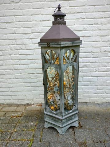 Lantaarn. Windlicht. H. 110 cm. Decoratie. beschikbaar voor biedingen