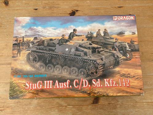 StuG lll Ausf. C/D Sd. kfz.142 - Dragon 1/35, Hobby en Vrije tijd, Modelbouw | Auto's en Voertuigen, Tank, 1:32 tot 1:50, Ophalen of Verzenden