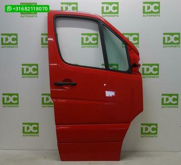 Mercedes Sprinter W906 ('06-'18) Voorportier rechts rood beschikbaar voor biedingen