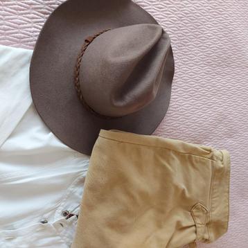 Western outfit beschikbaar voor biedingen