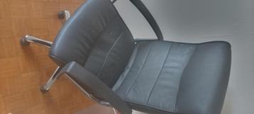 Bureau stoel  beschikbaar voor biedingen
