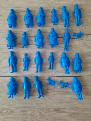 24 figurines bleues Tintin Esso Belvision Bon état 