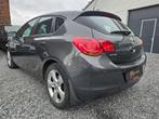 Opel Astra Gps*Cruise*Clim (bj 2011), Auto's, Euro 5, Stof, Gebruikt, Zwart