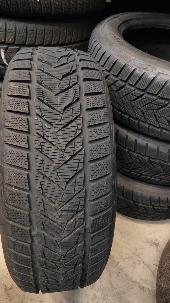 235/55r19 Vredestein 8mm 70€ par pièce avec support 23555r19, Autos : Divers, Pièces de sport automobile, Enlèvement
