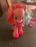 My Little pony  met regenbooghaar en regenboogoutfit, Comme neuf, Enlèvement ou Envoi