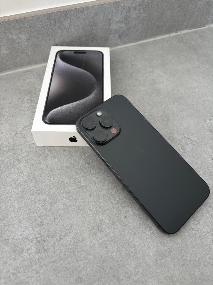 iPhone 15 Pro Max - Black Titanium - nieuwstaat, Telecommunicatie, Mobiele telefoons | Apple iPhone, Zo goed als nieuw, 256 GB
