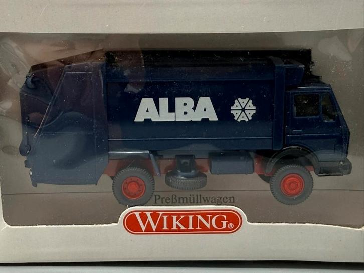 1:87 Wiking 64101 Mercedes 1619 ALBA vuilniswagen, Hobby en Vrije tijd, Modelauto's | 1:87, Zo goed als nieuw, Bus of Vrachtwagen