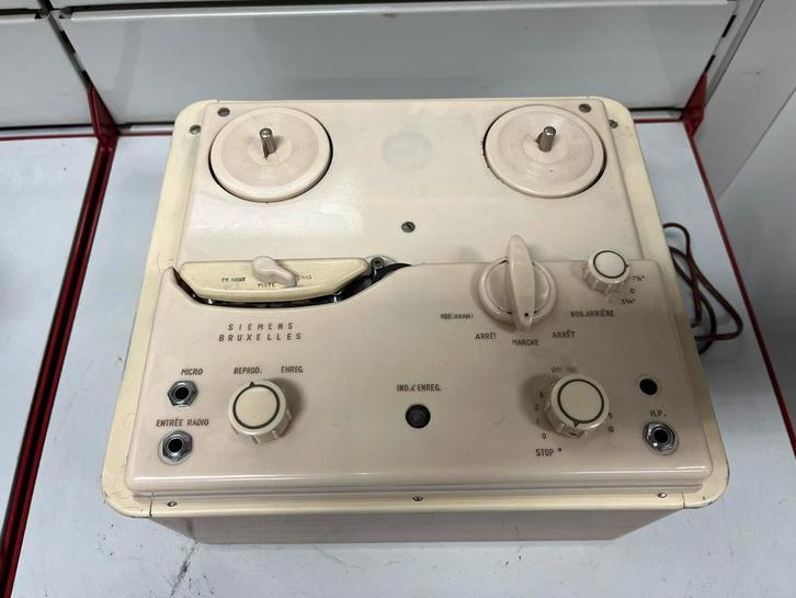 Siemens (Bruxelles) magnétophone à bandes - années 50/60, TV, Hi-fi & Vidéo, Enregistreurs audio, Magnétophone, Enlèvement