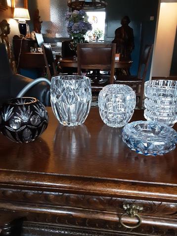 Lot 4vazen van Val Saint Lambert  en asbak  beschikbaar voor biedingen