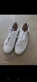 Witte sneakers, Ophalen of Verzenden, Zo goed als nieuw