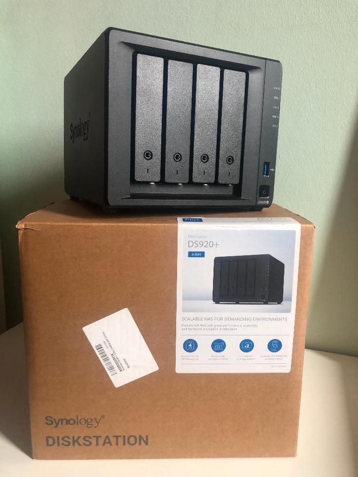 NAS Synology DS920+ + éventuellement disque dur, Informatique & Logiciels, Disques durs, Comme neuf, Serveur, SATA, Enlèvement ou Envoi