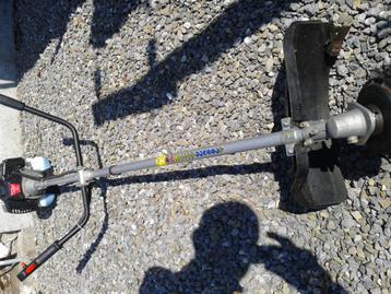 Débroussailleuse ELEM Garden Technic DCBT43D-16  beschikbaar voor biedingen