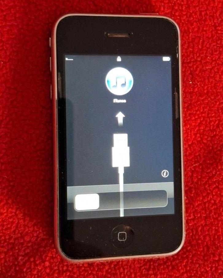 I phone  apple 3gs 8go tres bon etat, Télécoms, Téléphonie mobile | Apple iPhone, Utilisé, Enlèvement ou Envoi