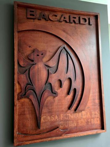 Bacardi vintage houten kader  beschikbaar voor biedingen
