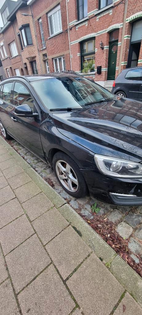 volvo V60 D2 1.6 diesel avec moteur neuf (avec facture), Autos, Volvo, Particulier, V60, Air conditionné, Peinture métallisée